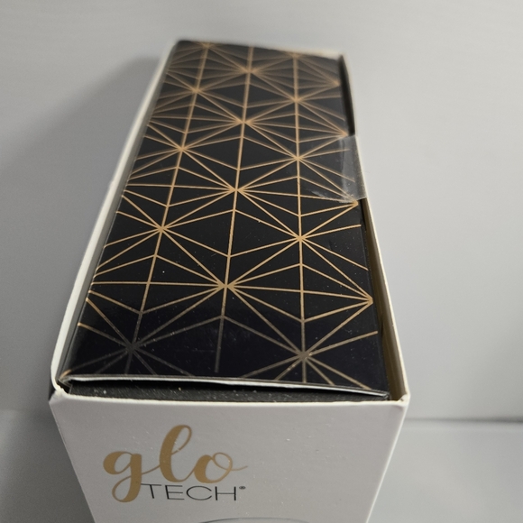 Glo Tech LED Compact Mirror - Picture 4 of 5